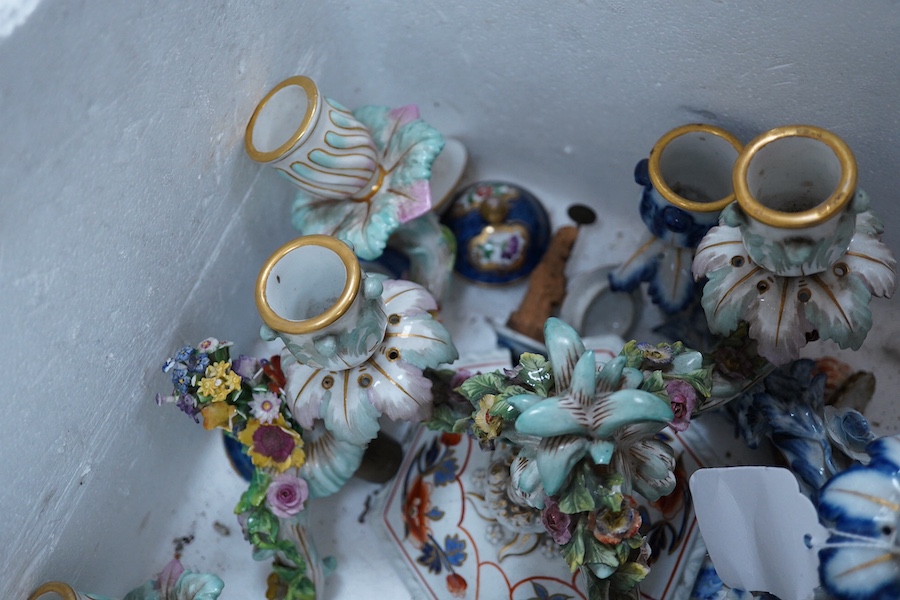 A quantity of miscellaneous ceramics to include floral encrusted porcelain. Condition - poor